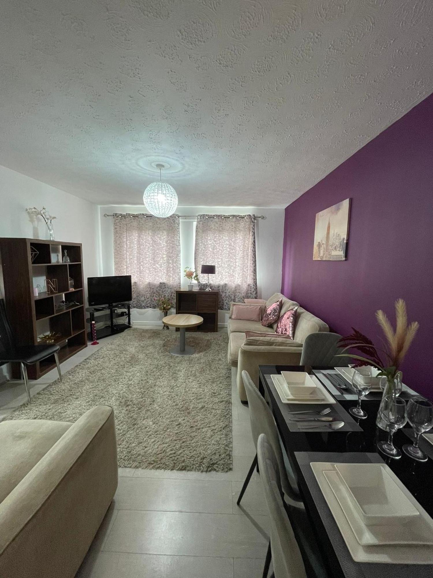 Chic 2 Bed With Free Parking- Recently Redecorated, 10 Minutes To Centre Apartamento *